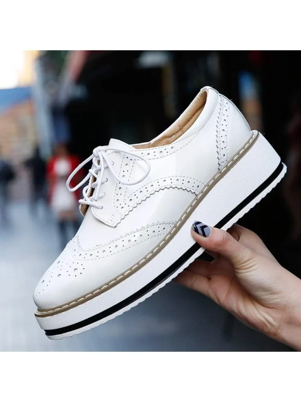 Women's Off-White Round Toe Lace Up Leather Oxford Shoes Wingtip White Platform